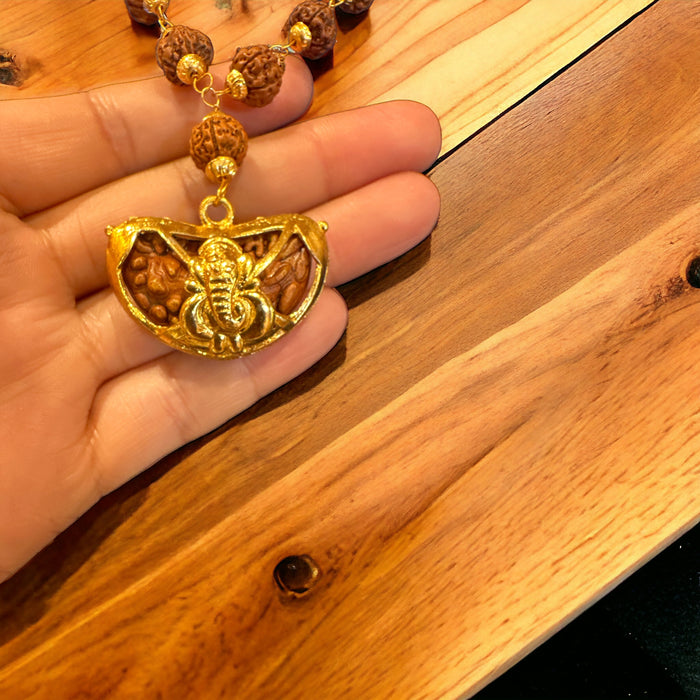 Collana con Ganesh e rudraksha